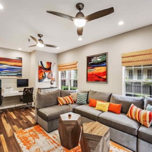 Resident lounge and business center